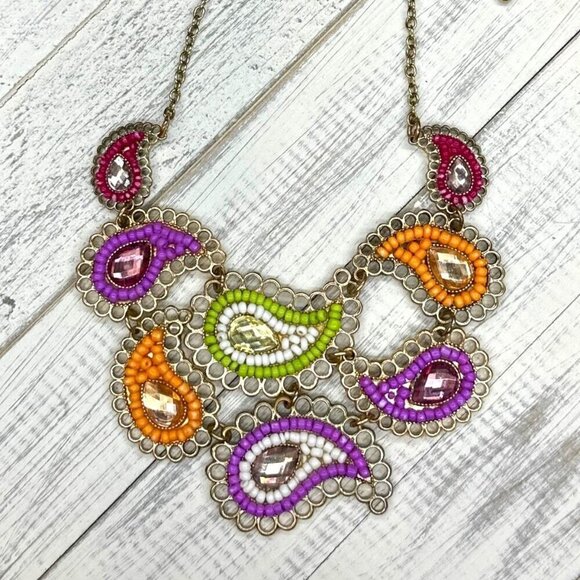 Charming Charlie Statement Necklace Paisley Shaped Acrylic Centers Beaded - Picture 2 of 3